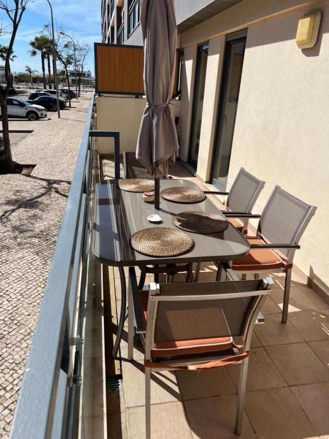 Luxurious 2 Bedroom Marina Village Apartment Olhao Exterior photo